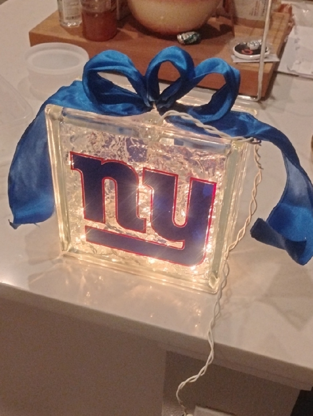 NFL New York Giants Glass Block Light with Blue Ribbon - Picture 2 of 10